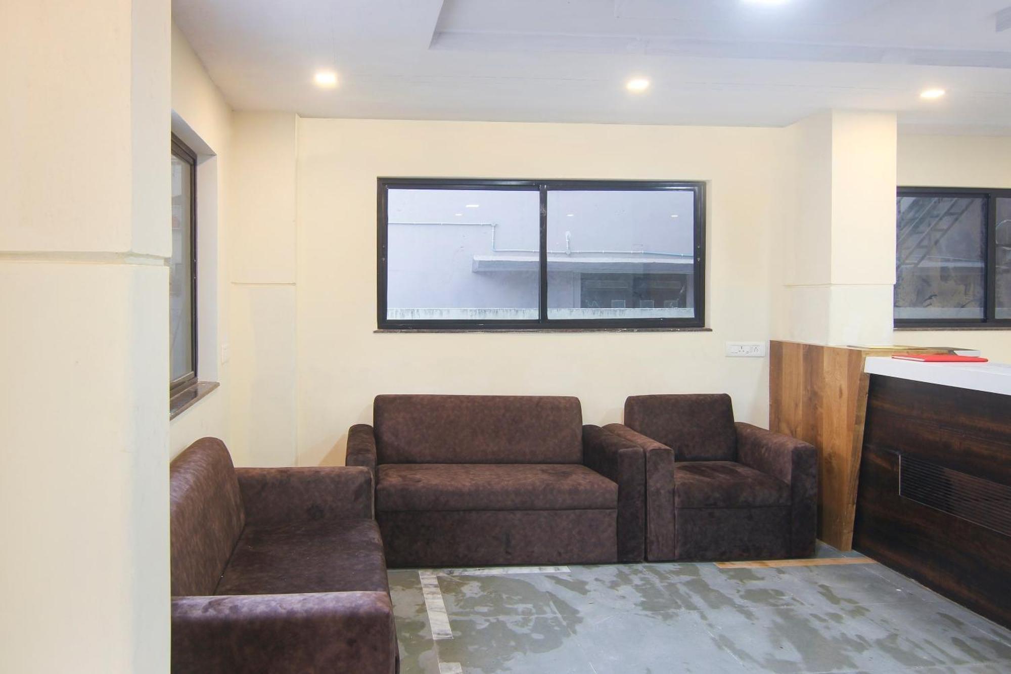 Hotel O Villa 31 Akot 外观 照片