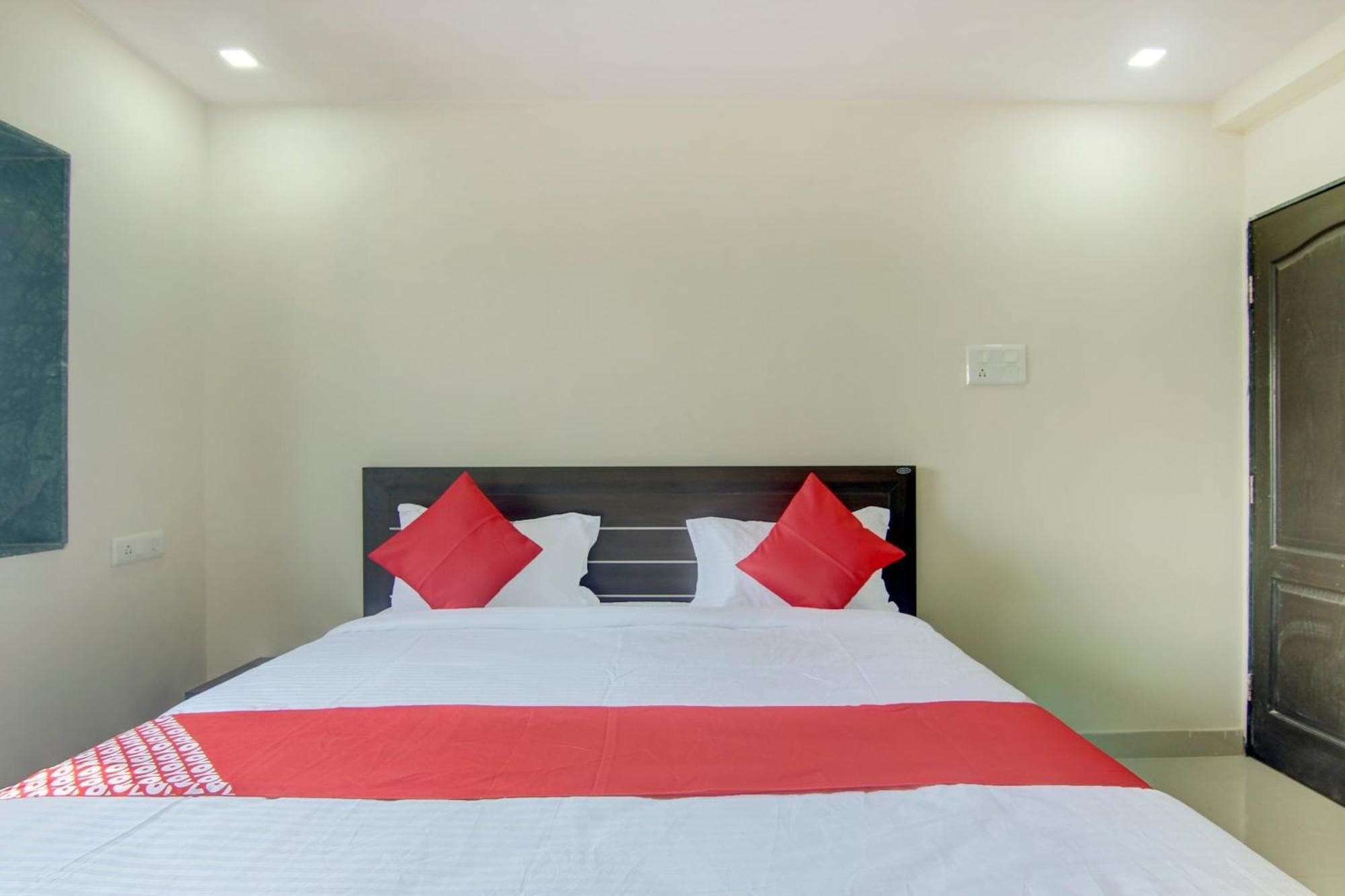 Hotel O Villa 31 Akot 外观 照片